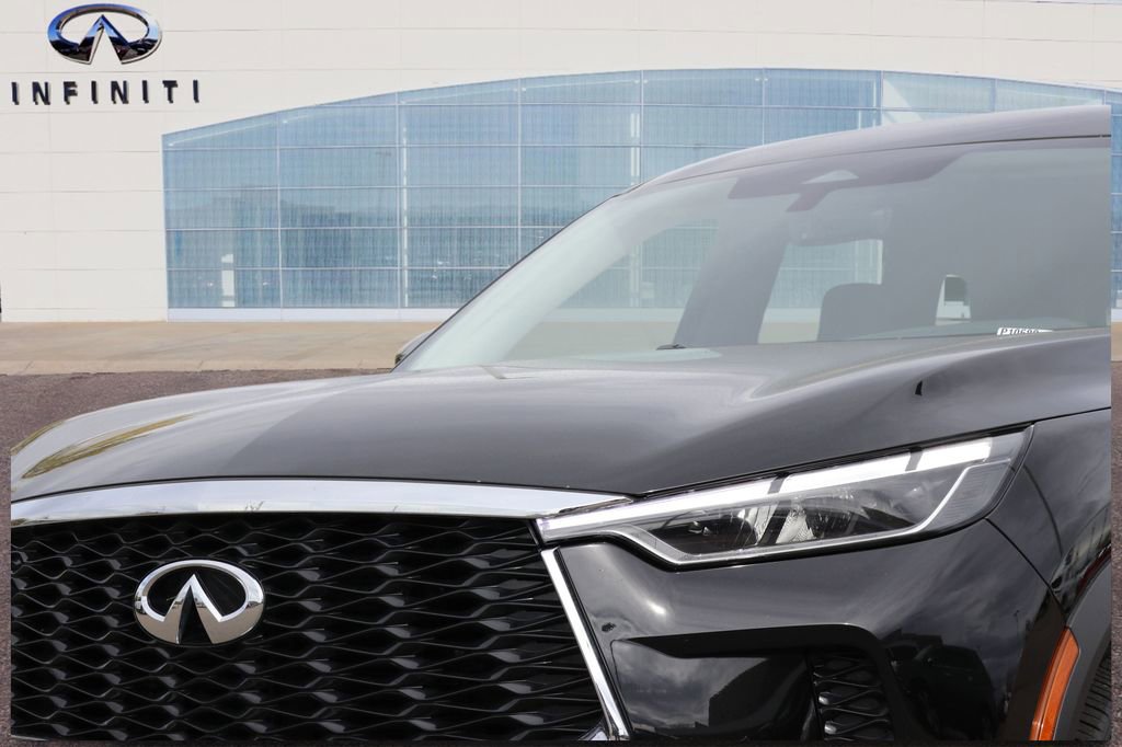 Certified 2025 INFINITI QX60 Pure image 11