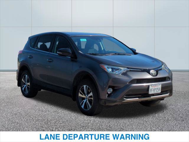 Used 2018 Toyota RAV4 XLE w/ All Weather Liner Package AWD/4WD image 4