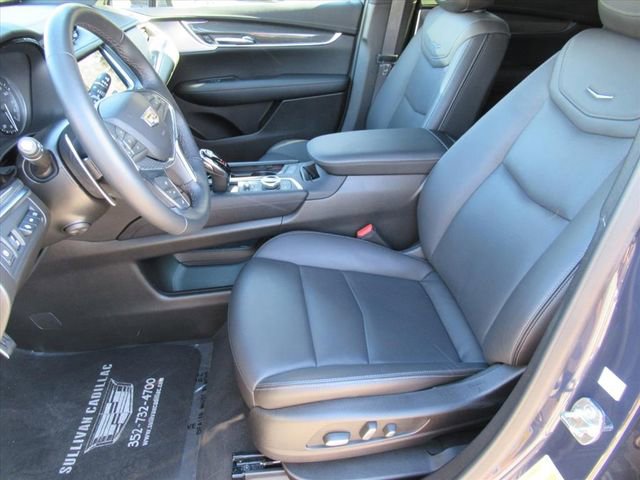 Certified 2024 Cadillac XT5 Sportv w/ Technology Package image 17