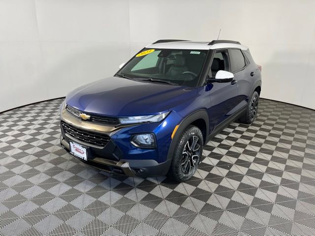 Used 2023 Chevrolet TrailBlazer ACTIV w/ Sun and Liftgate Package AWD/4WD image 3