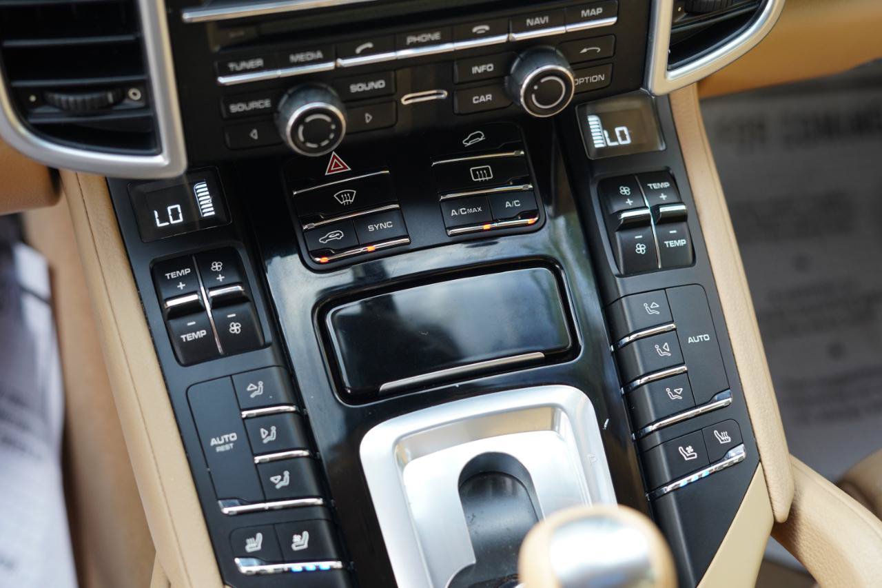 Used 2014 Porsche Cayenne AWD/4WD image 13