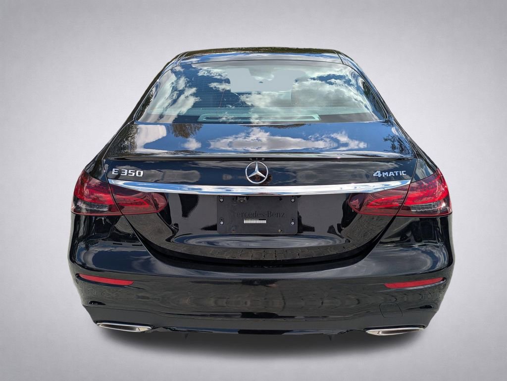 Used 2021 Mercedes-Benz E 350 4MATIC Sedan image 4
