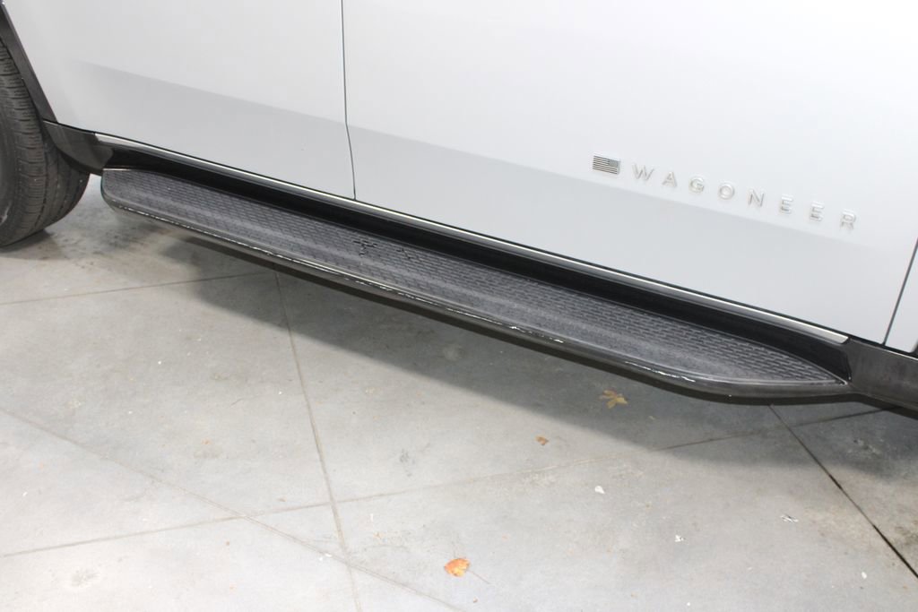 Used 2022 Jeep Wagoneer Series II image 11