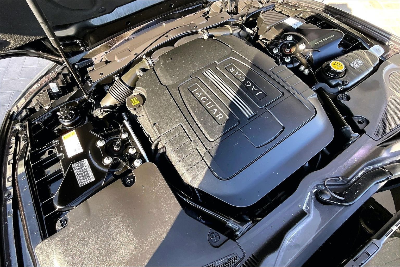Used 2012 Jaguar XK Coupe RWD image 10