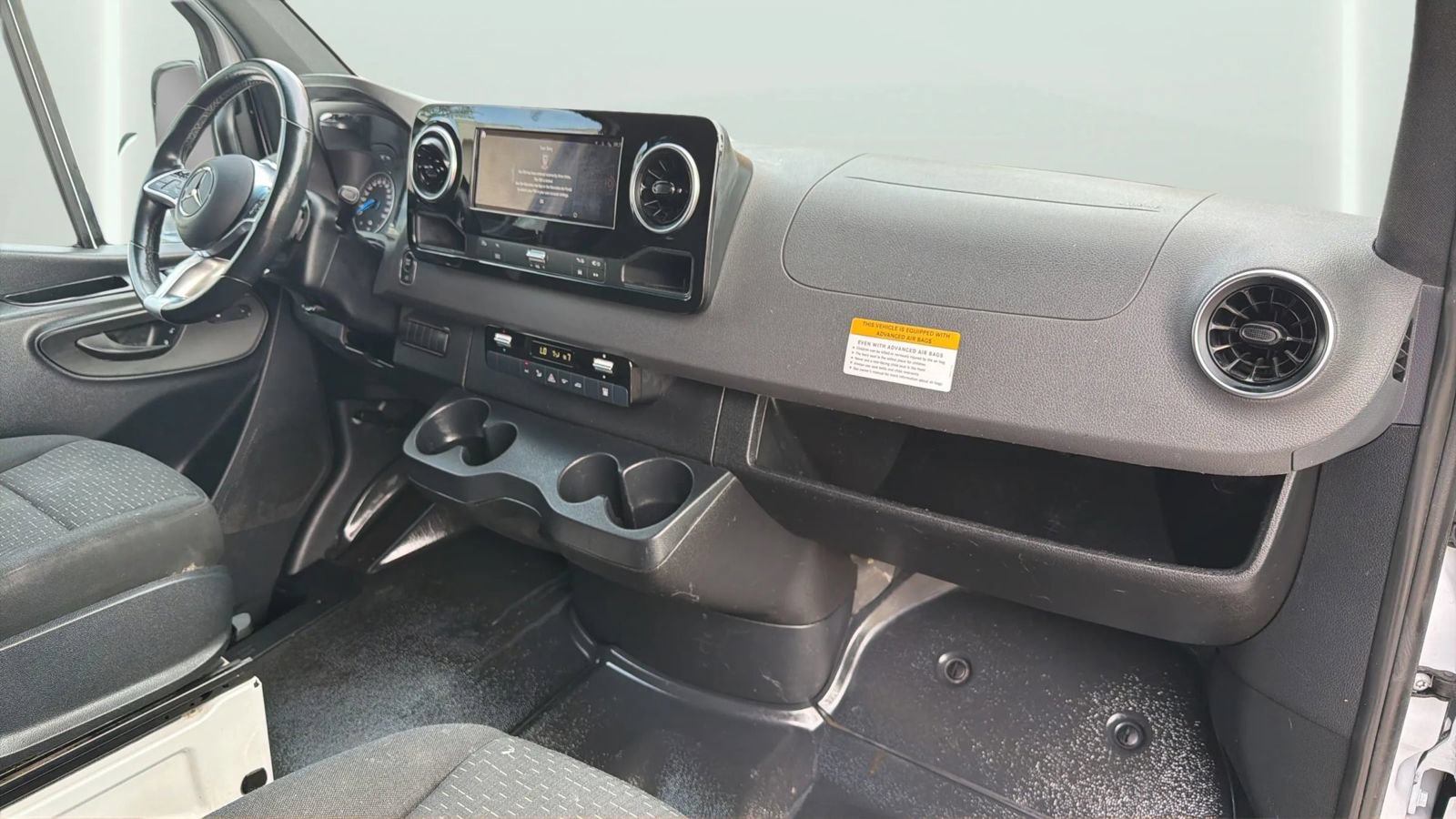 Used 2024 Mercedes-Benz eSprinter 170 Cargo image 21