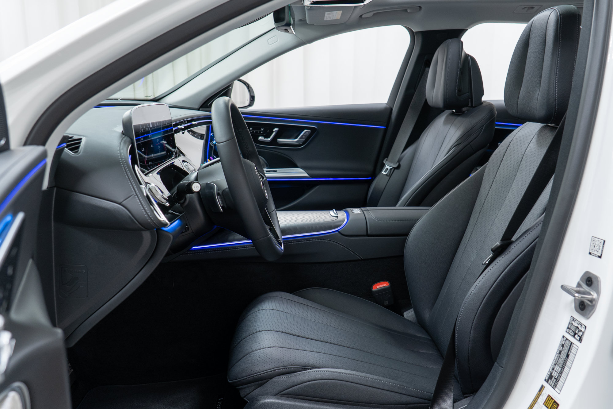 Used 2025 Mercedes-Benz E 450 4MATIC All-Terrain Wagon w/ Multicontour Seating Package image 14
