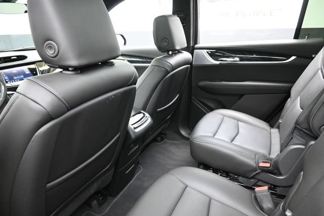 Used 2025 Cadillac XT6 Premium Luxury AWD/4WD image 24
