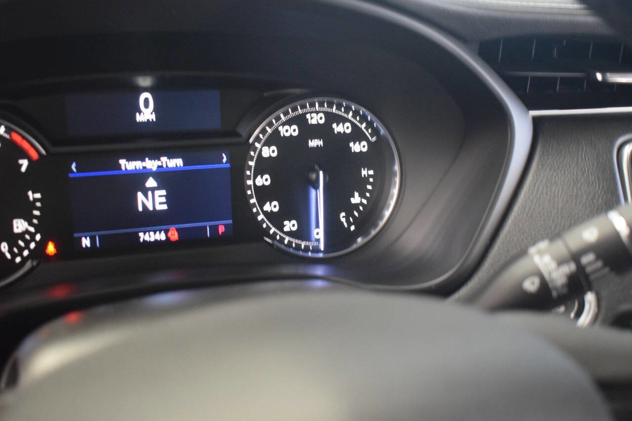 Used 2020 Cadillac XT4 Premium Luxury FWD image 38
