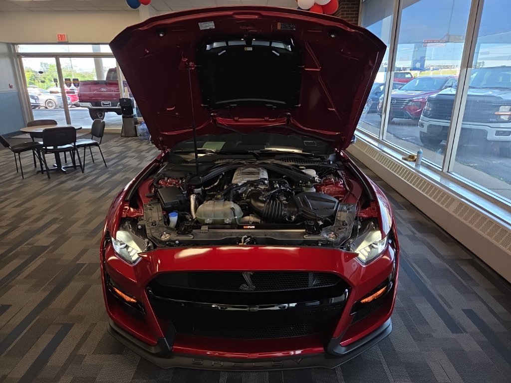 Used 2021 Ford Mustang Shelby GT500 w/ Technology Package RWD image 9