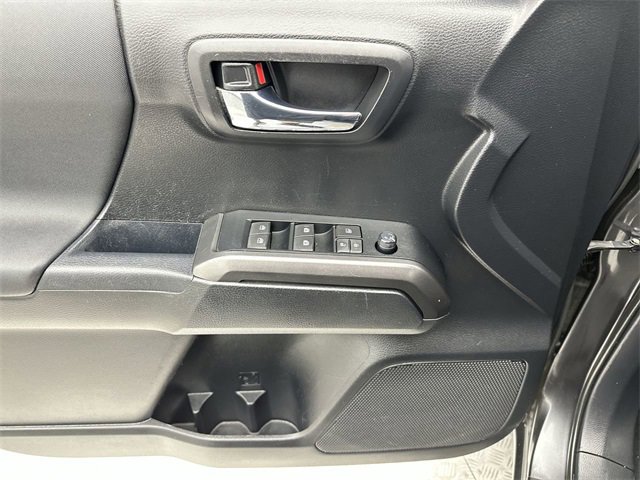 Used 2019 Toyota Tacoma TRD Sport image 13