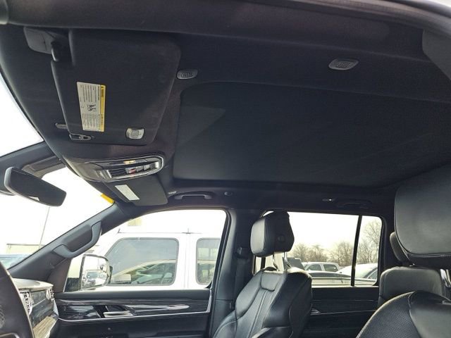 Used 2022 Jeep Wagoneer Series III w/ Premium Group I image 16