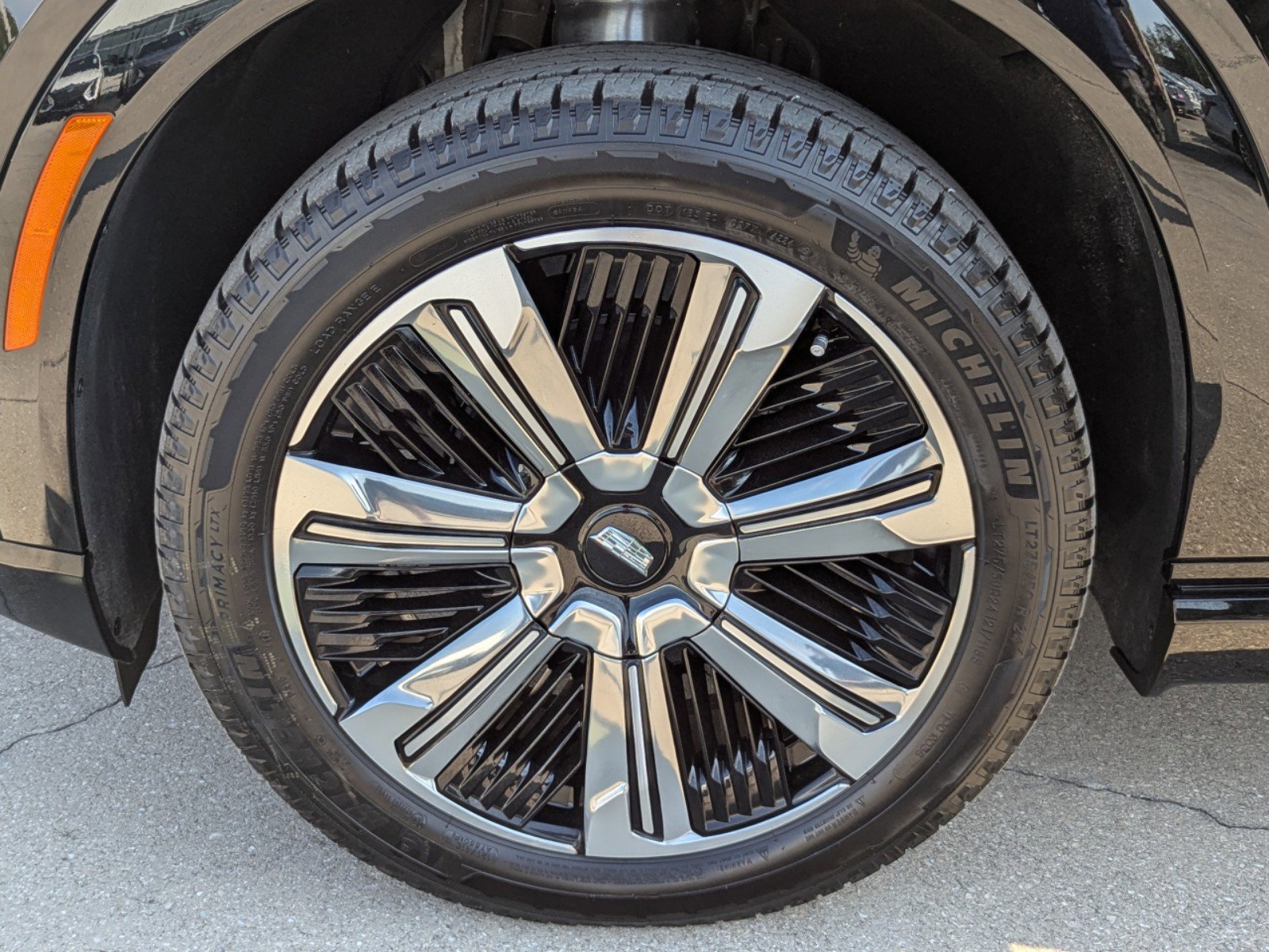 New 2025 Cadillac Escalade IQ Luxury 1 w/ Smart Trailering package AWD/4WD image 35