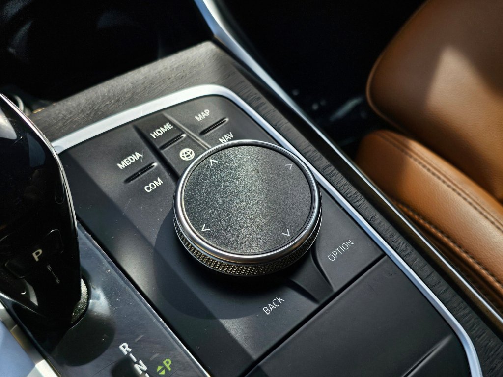 Used 2022 BMW 330i xDrive Sedan image 13