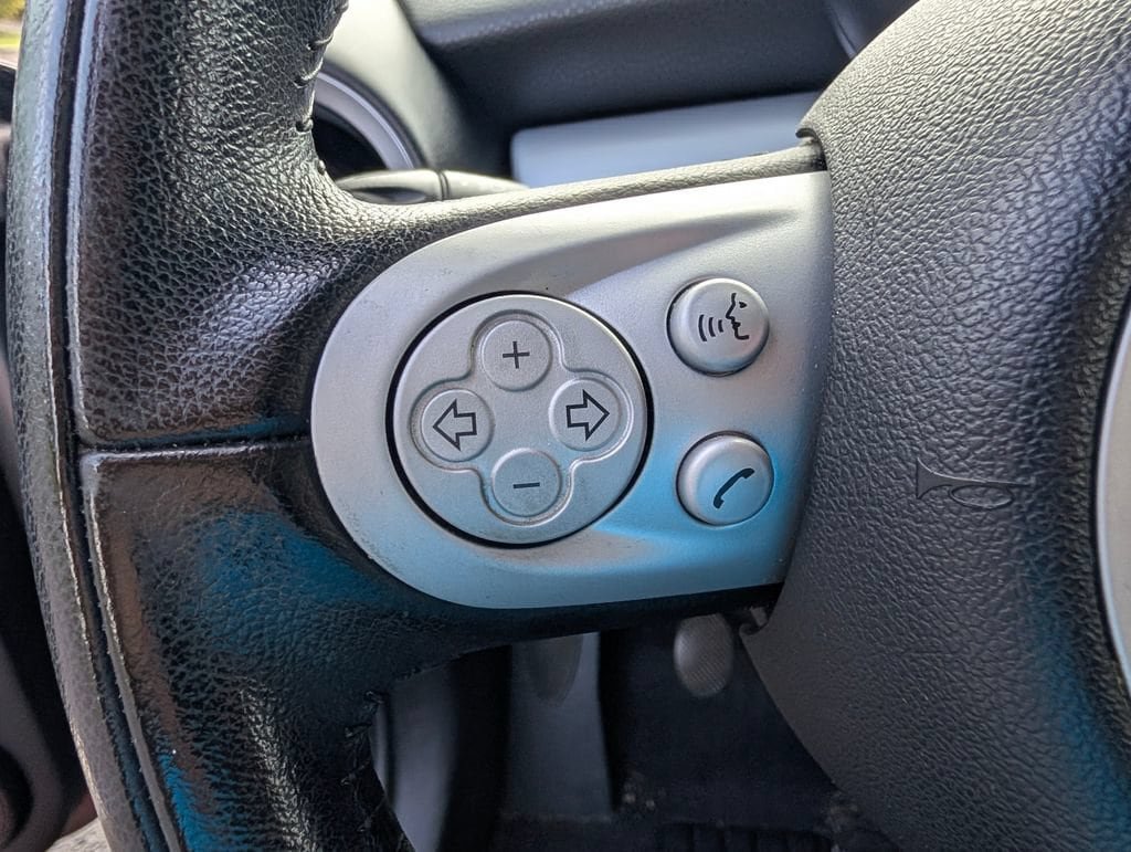 Used 2010 MINI Cooper Hardtop FWD image 8