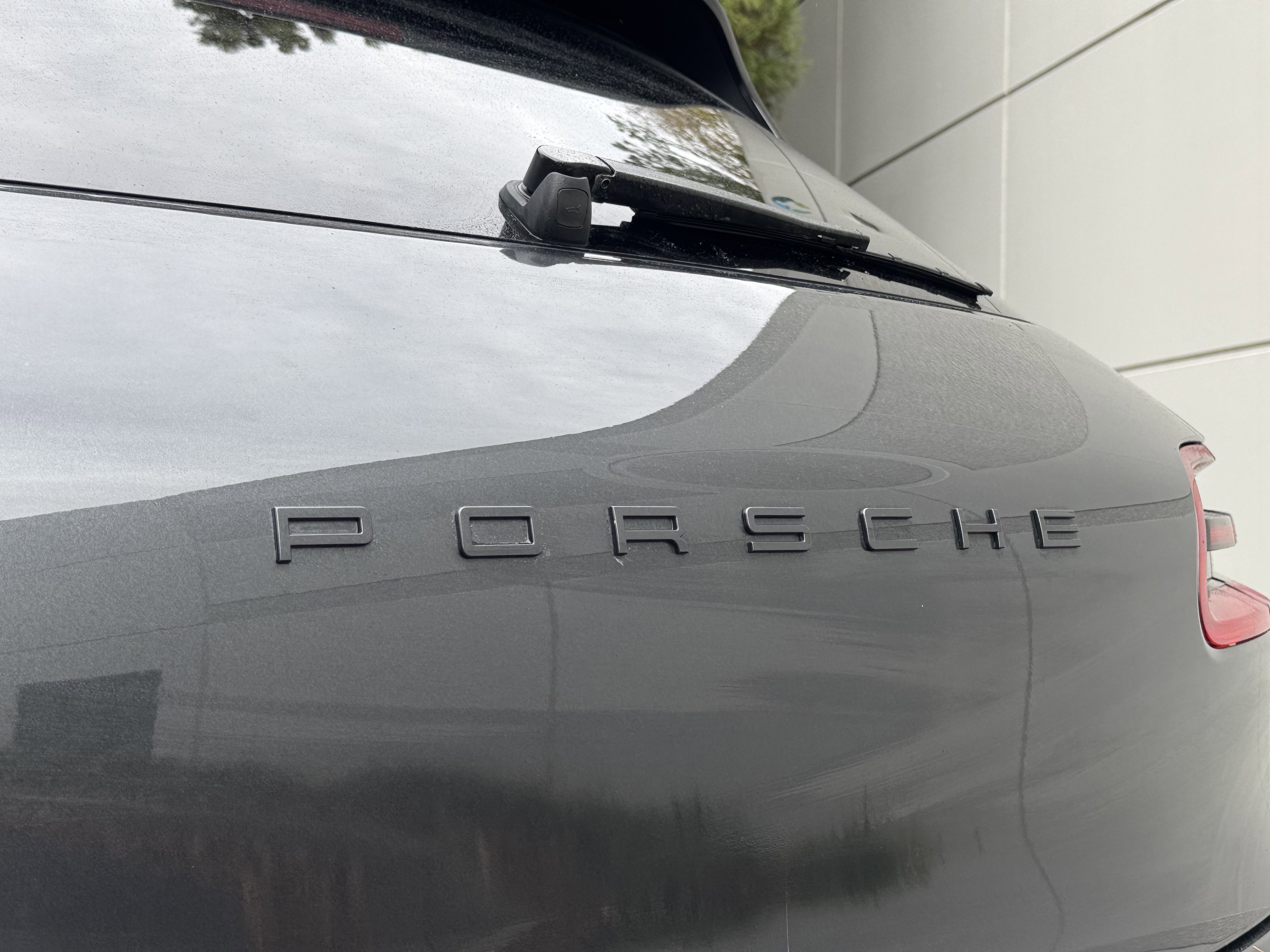 Used 2017 Porsche Macan Turbo image 22