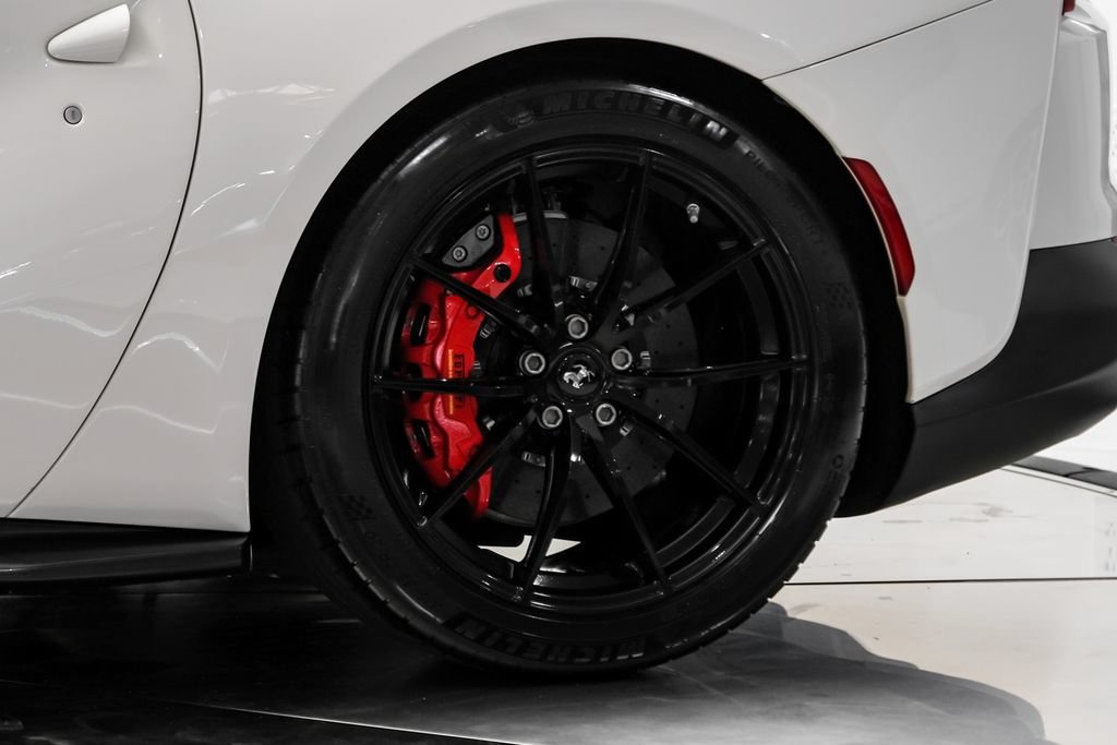 Used 2019 Ferrari 812 Superfast RWD image 65