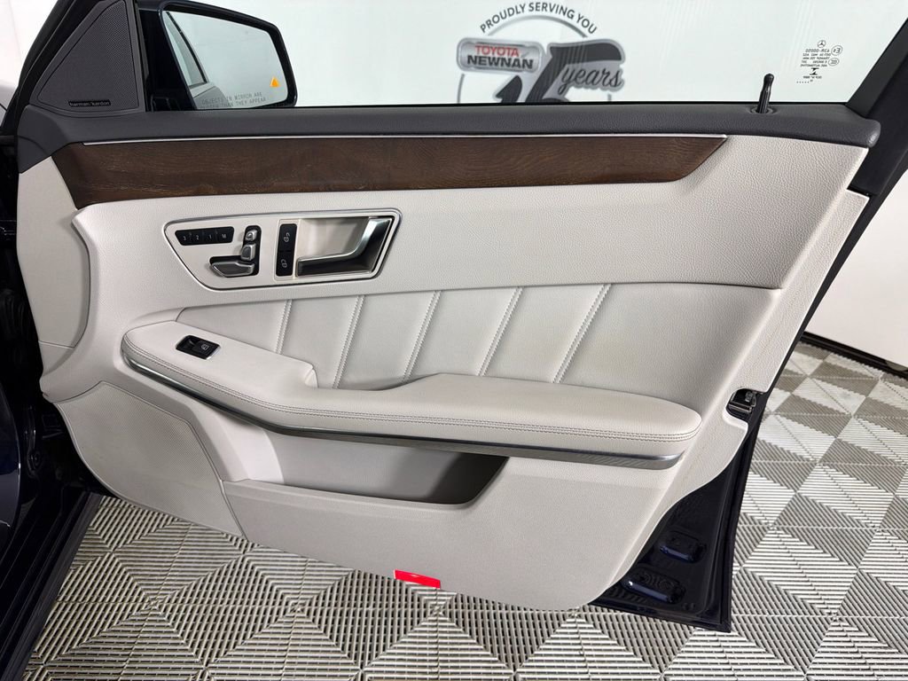 Used 2016 Mercedes-Benz E 350 4MATIC Wagon image 16