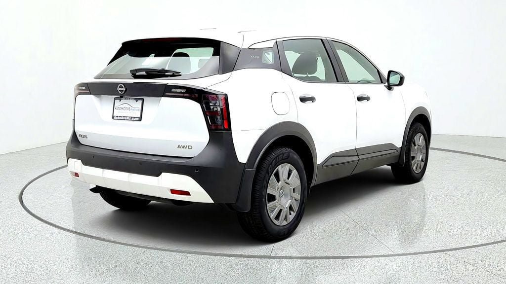 Used 2025 Nissan Kicks S AWD/4WD image 5
