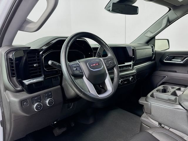 Used 2025 GMC Sierra 1500 SLT image 9
