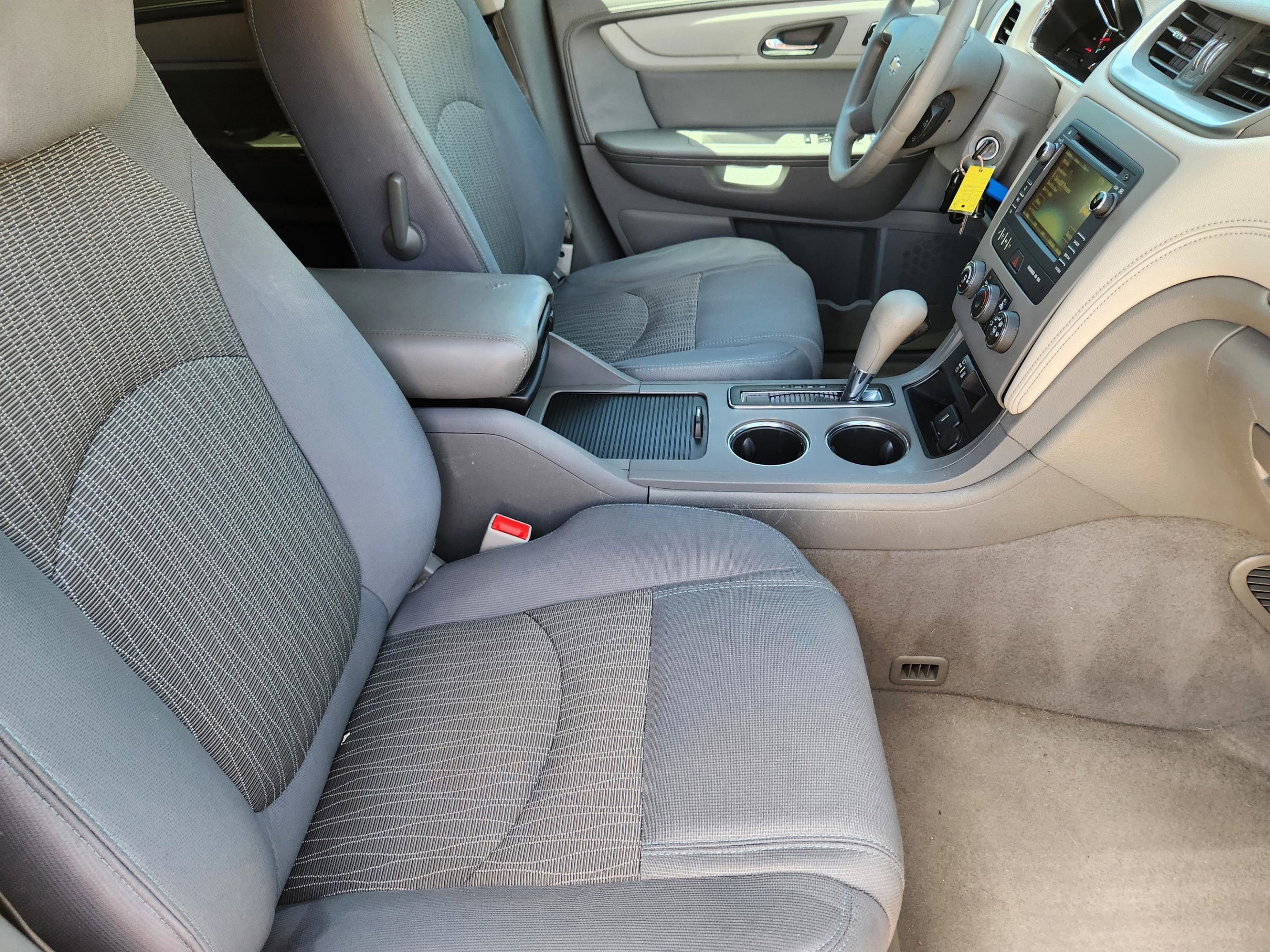 Used 2015 Chevrolet Traverse LS FWD image 10