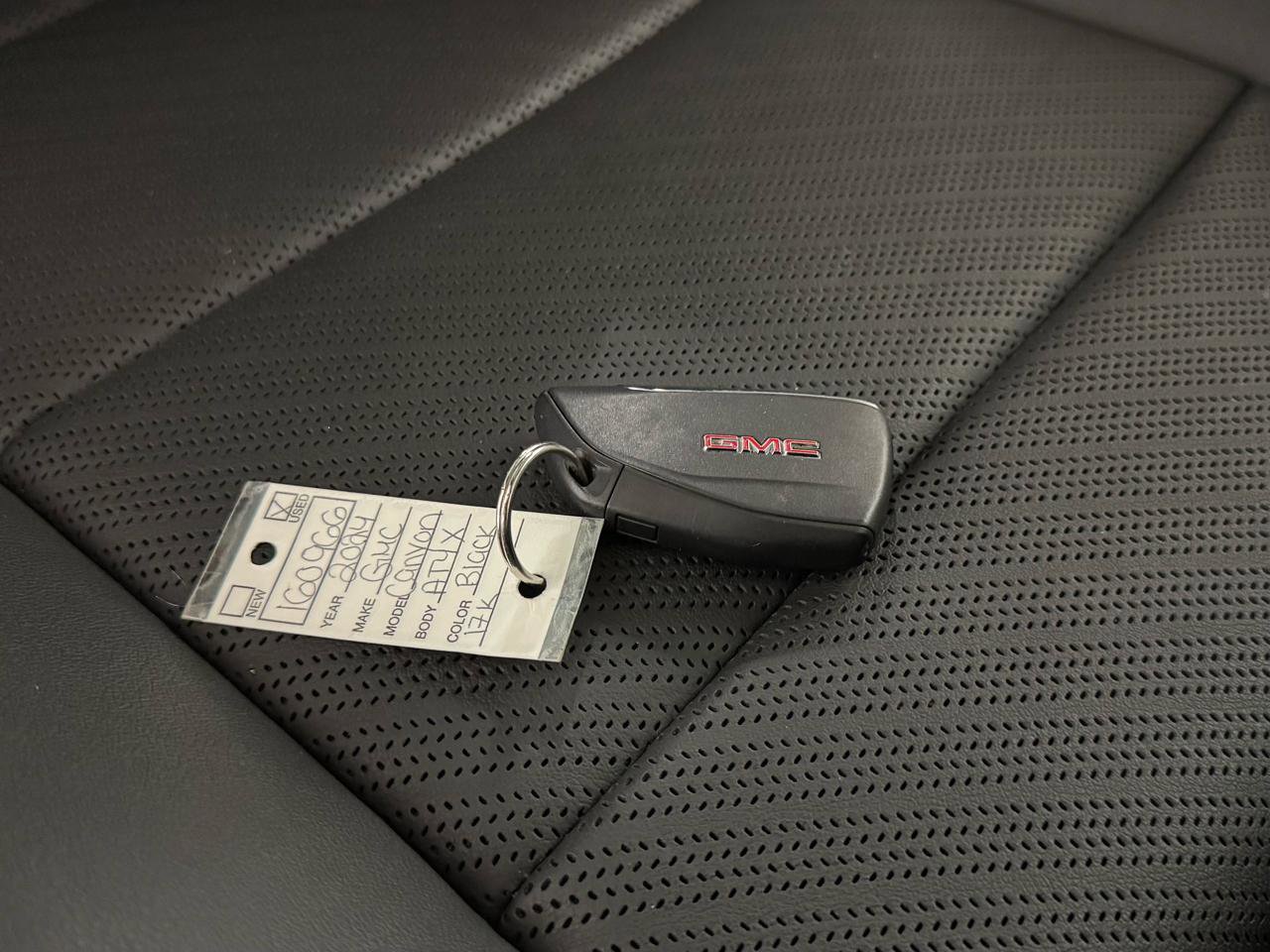 Used 2024 GMC Canyon AT4X w/ AT4X AEV Edition image 44