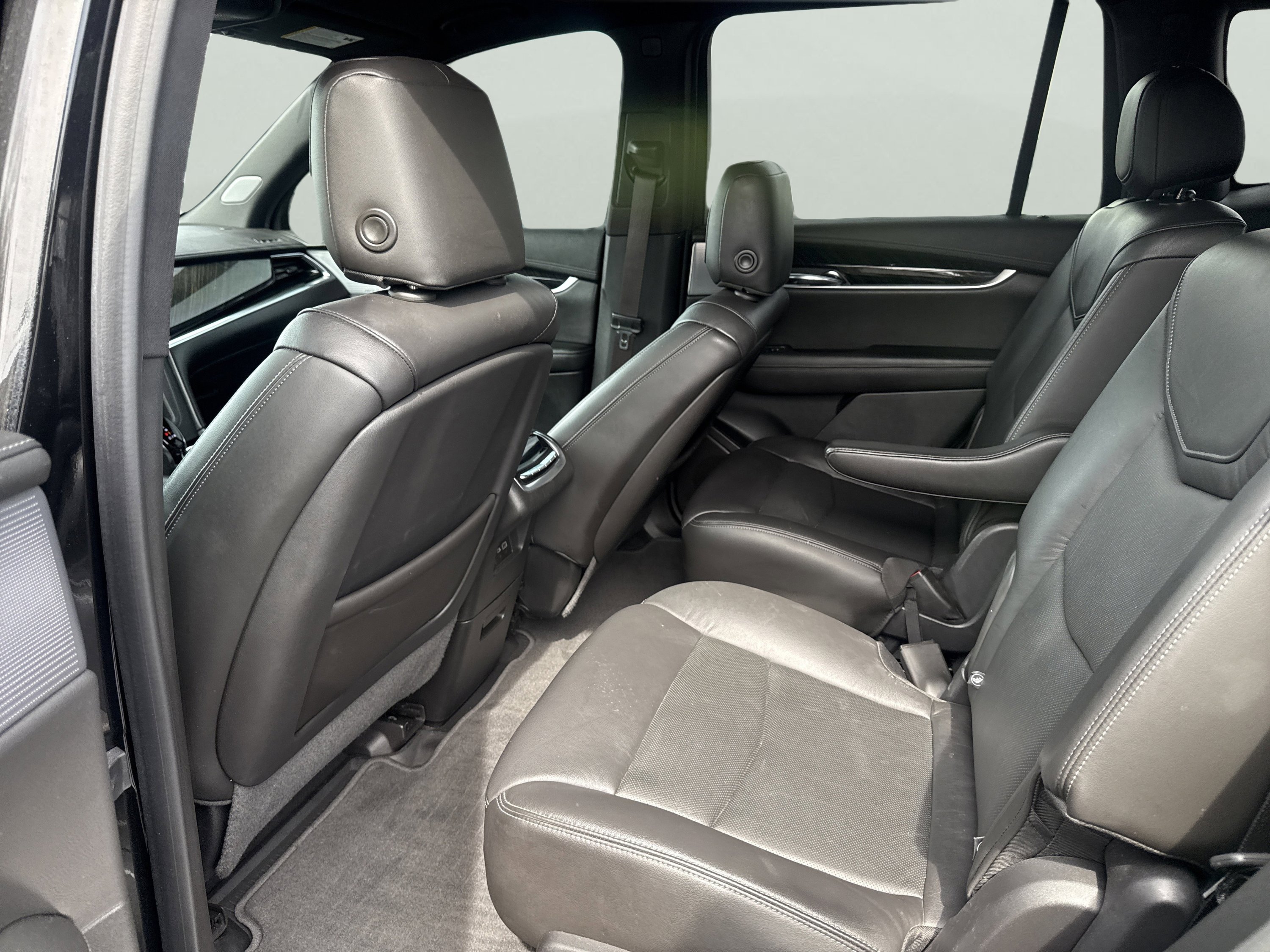 Used 2020 Cadillac XT6 Premium Luxury image 16