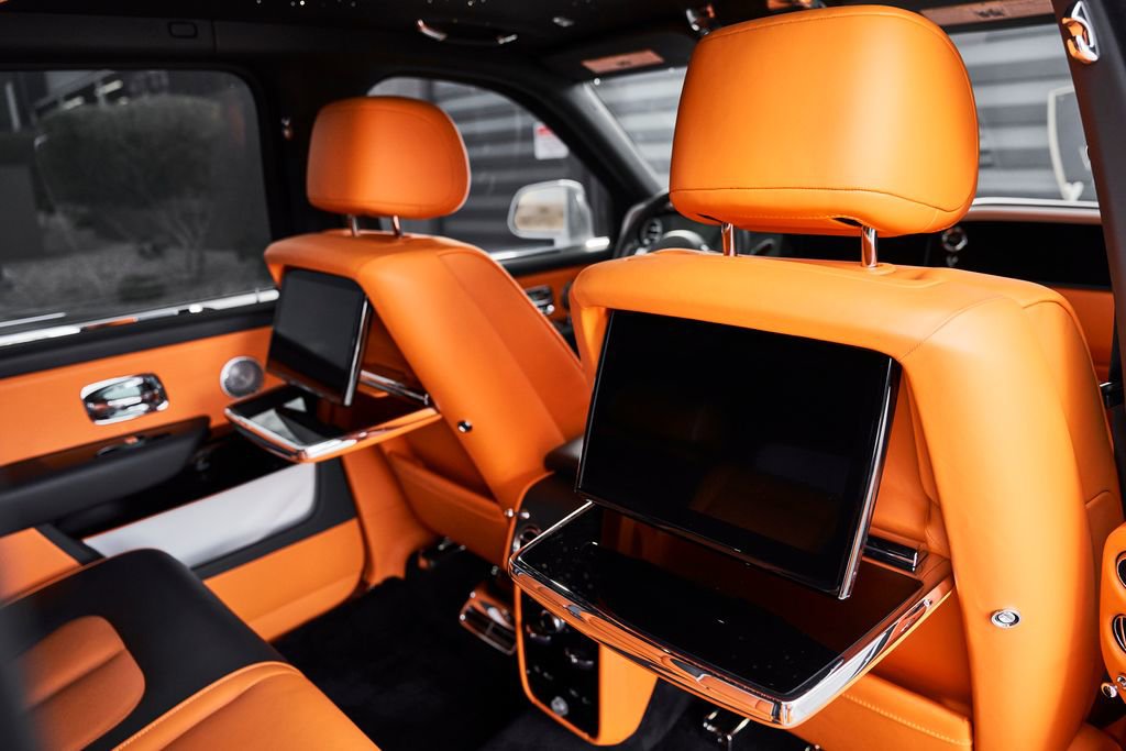 Used 2025 Rolls-Royce Cullinan AWD/4WD image 52