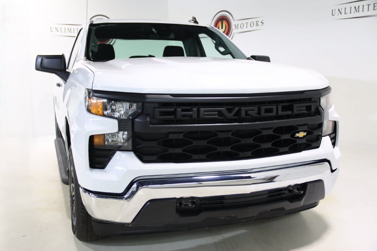 Used 2025 Chevrolet Silverado 1500 W/T RWD image 24