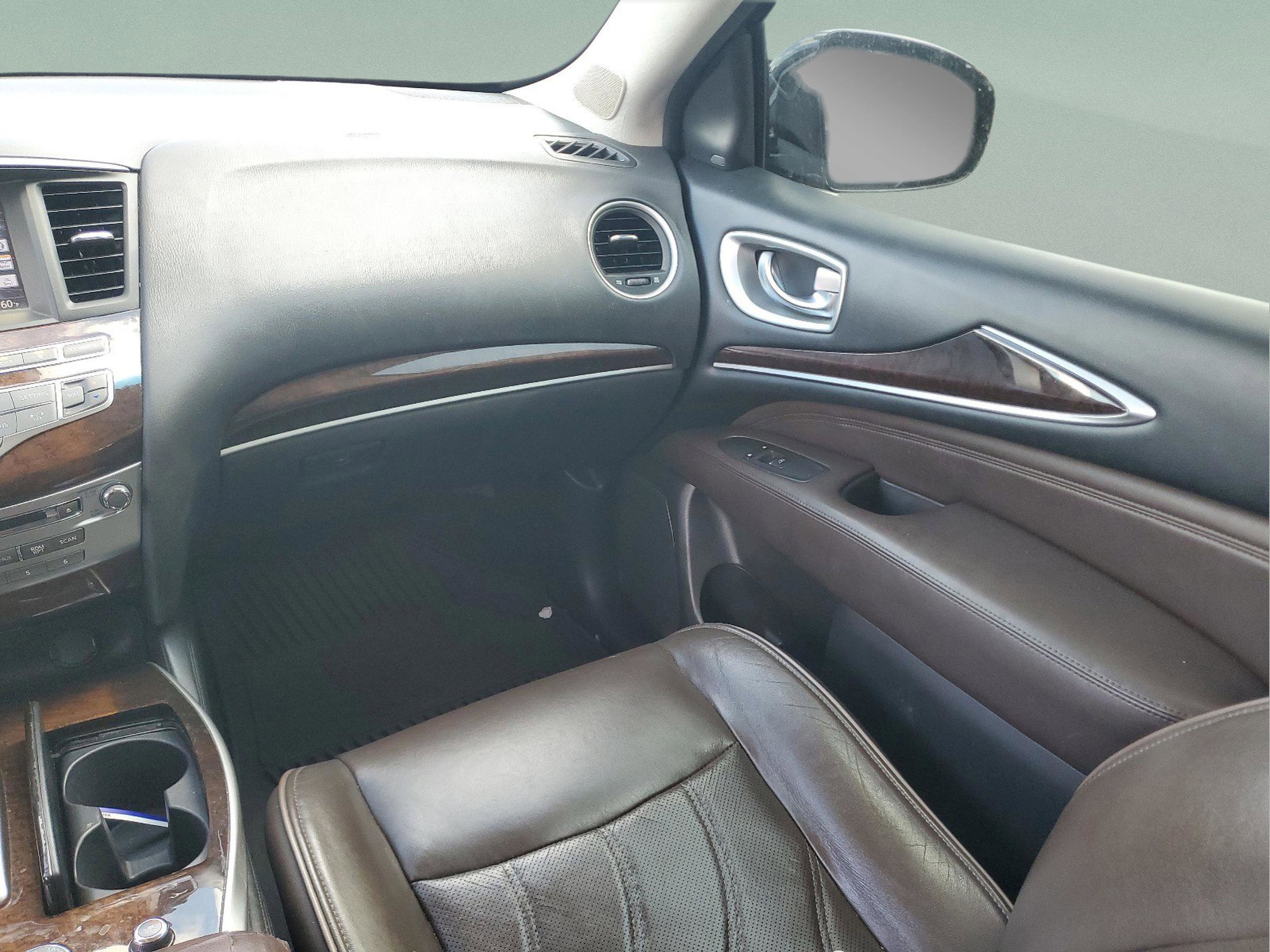 Used 2015 INFINITI QX60 FWD w/ Deluxe Touring Package image 11