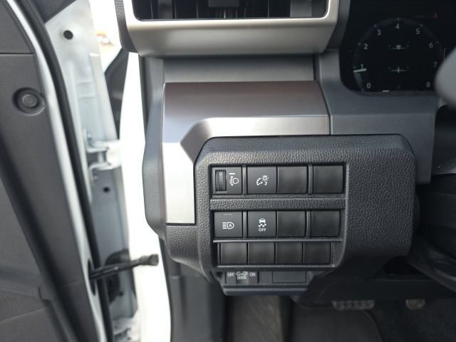 Certified 2024 Toyota Tacoma TRD Off-Road image 17