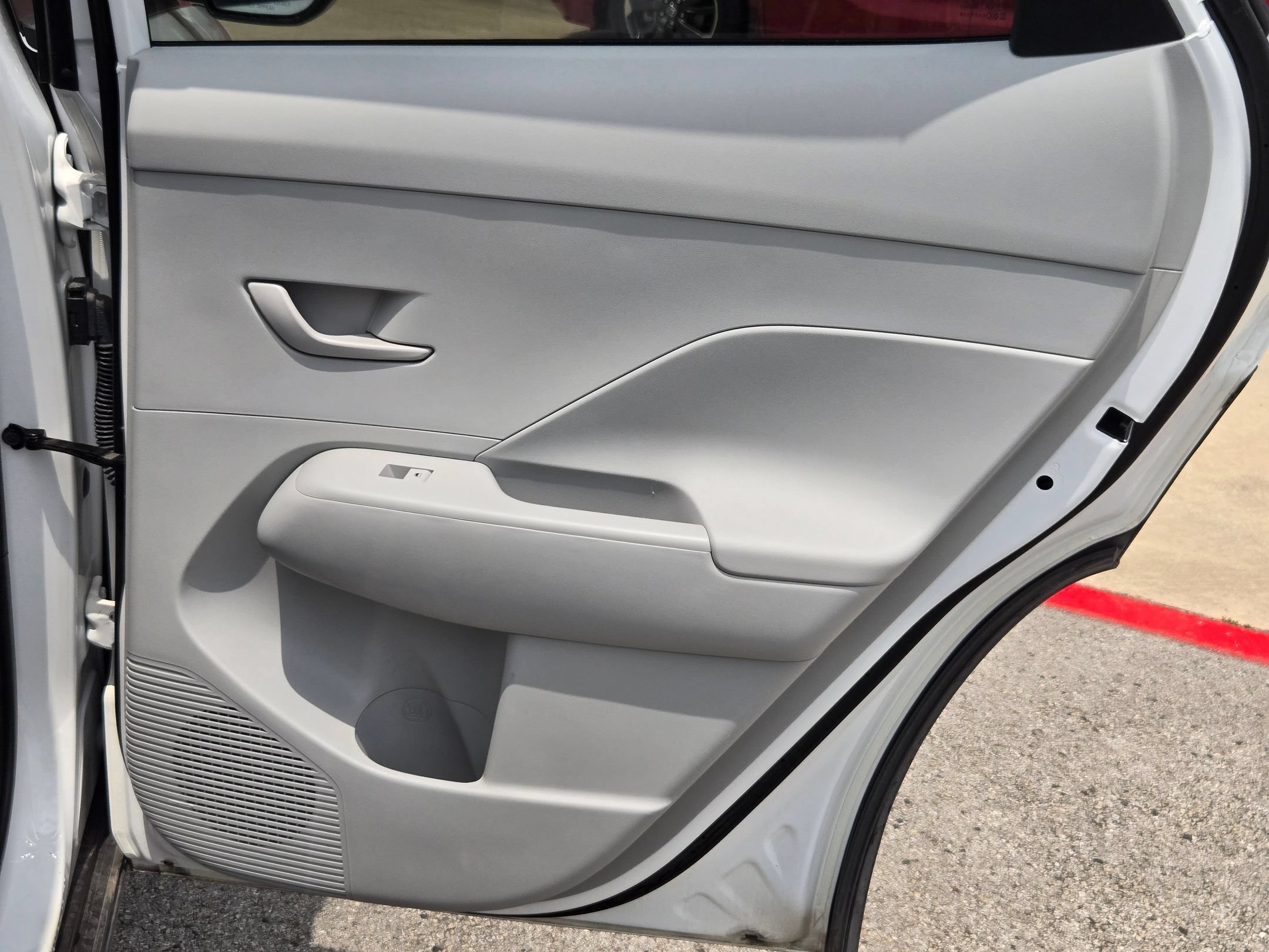 Used 2025 Hyundai Kona SEL FWD image 26