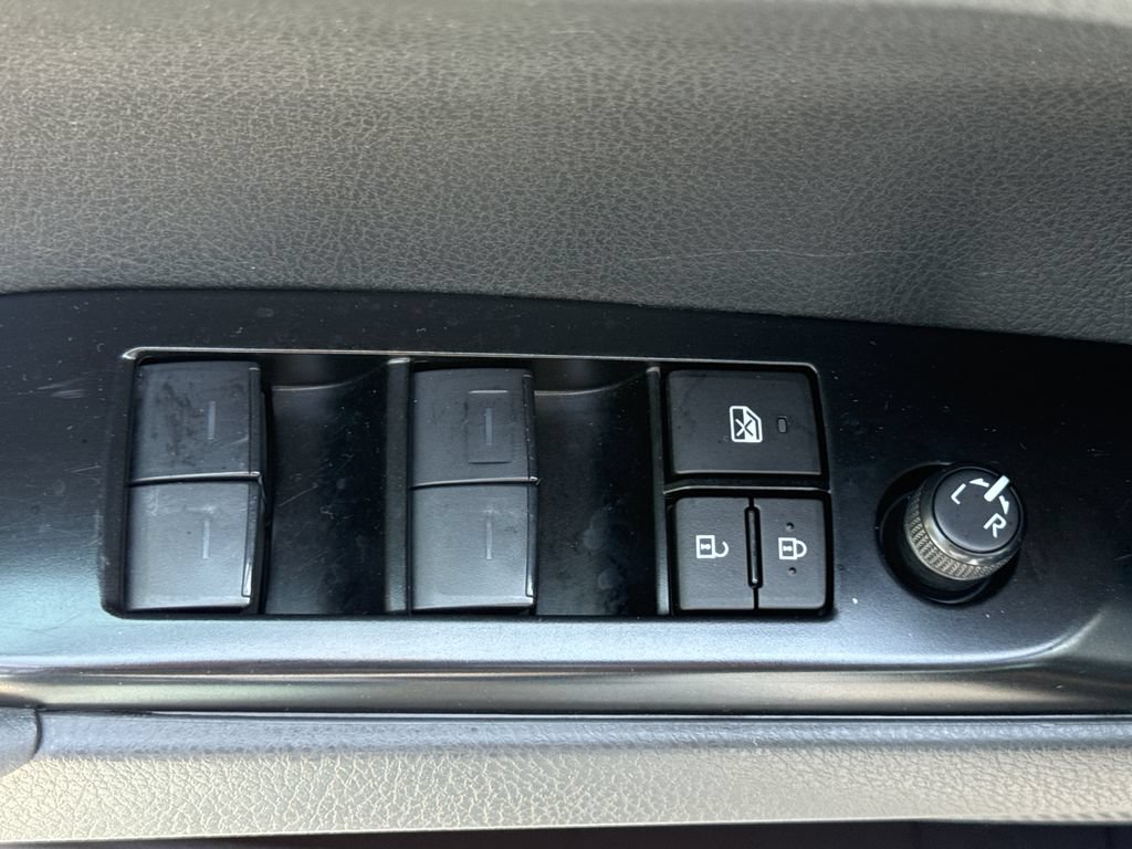 Used 2025 Toyota Camry LE FWD image 14