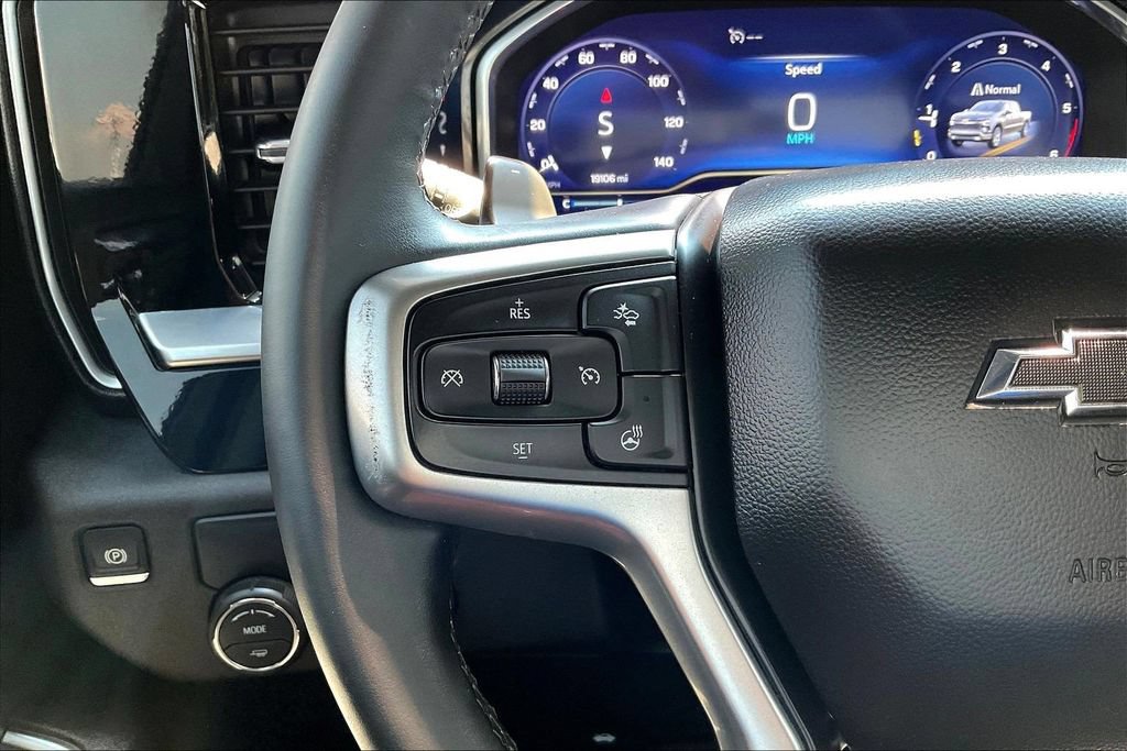 Used 2024 Chevrolet Silverado 1500 RST RWD image 15