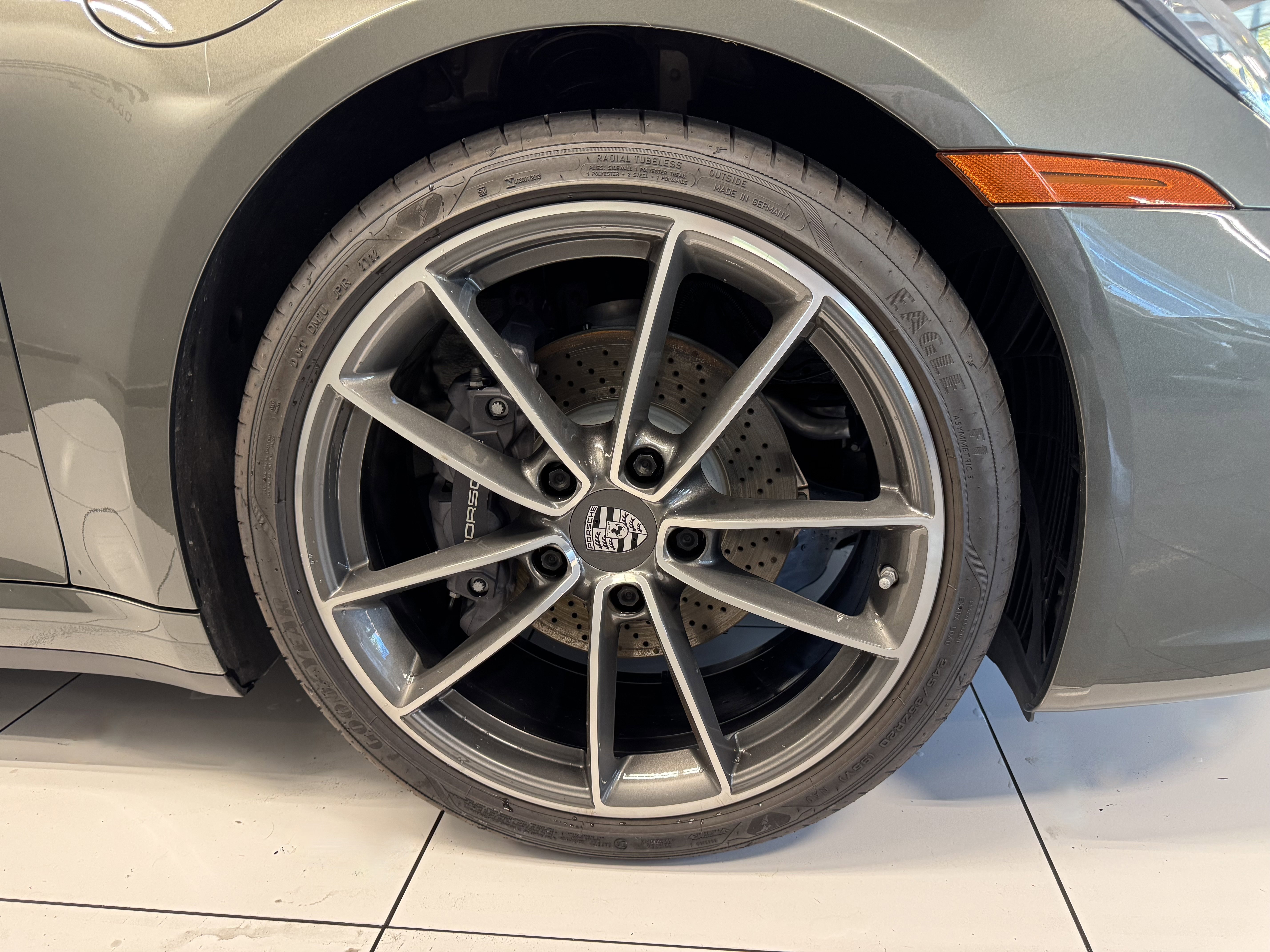 Used 2023 Porsche 911 Carrera image 19