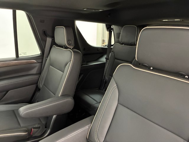 Certified 2024 Chevrolet Tahoe Premier w/ Premium Package 2 AWD/4WD image 18