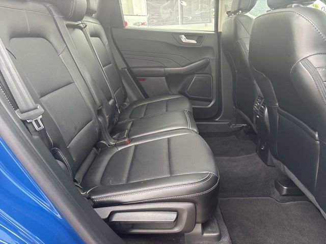 Used 2022 Ford Escape Titanium w/ Class II Trailer Tow Package AWD/4WD image 15