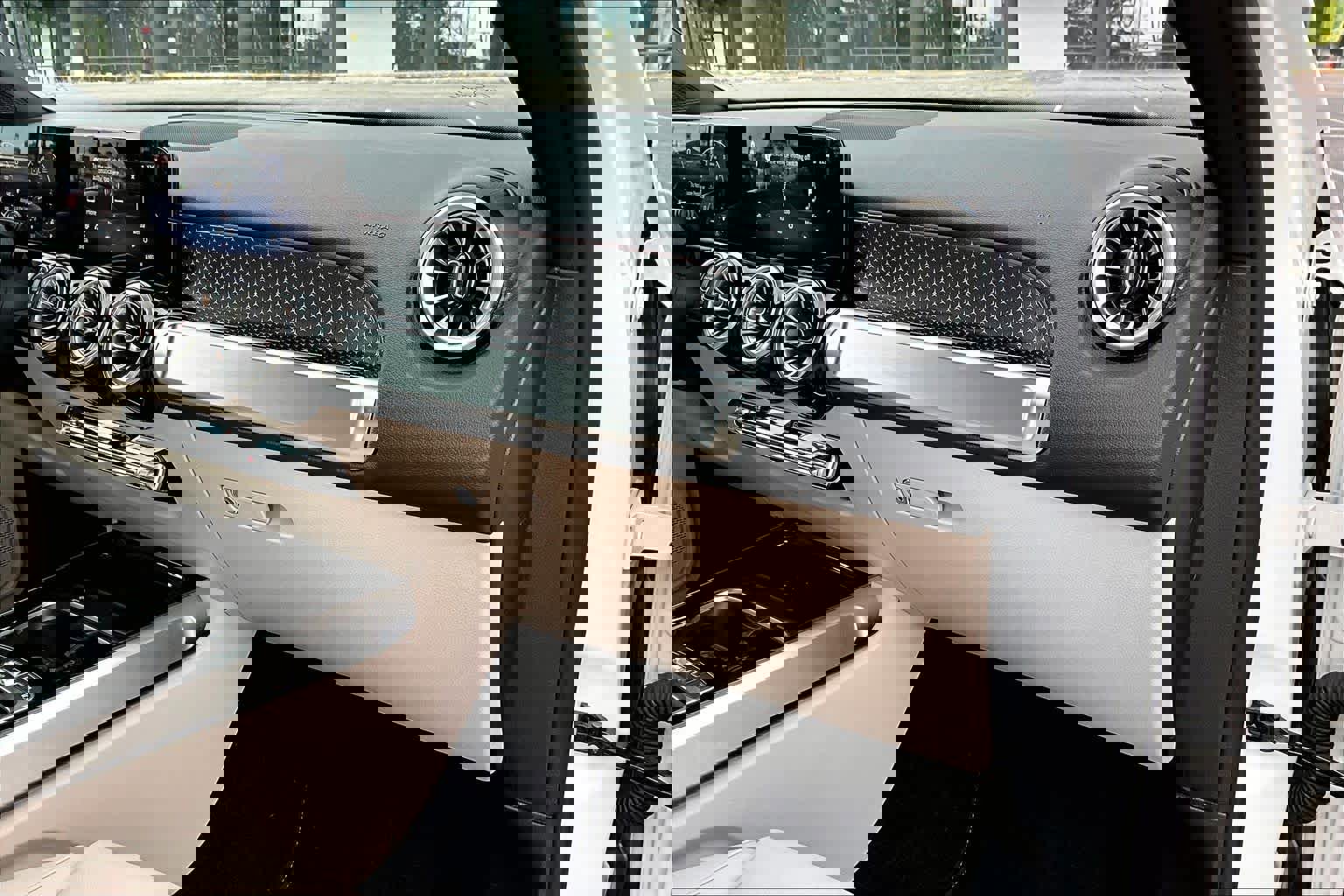 Certified 2025 Mercedes-Benz GLB 250 GLB 250 image 19