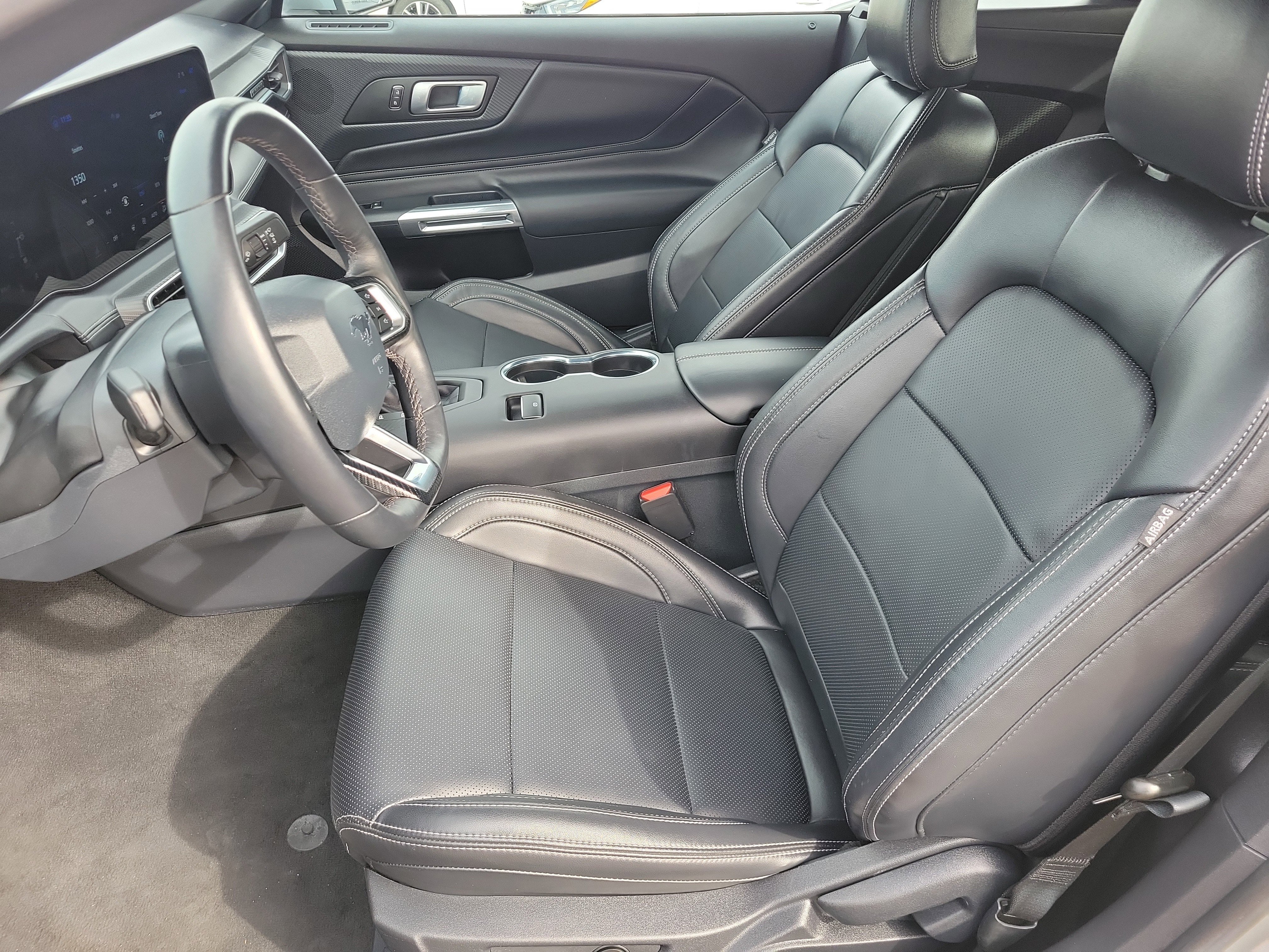Used 2025 Ford Mustang Premium image 9