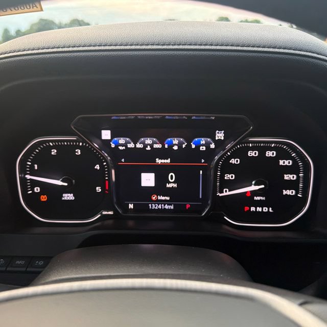 Used 2021 GMC Sierra 2500 Denali w/ Denali Black Diamond Edition AWD/4WD image 7