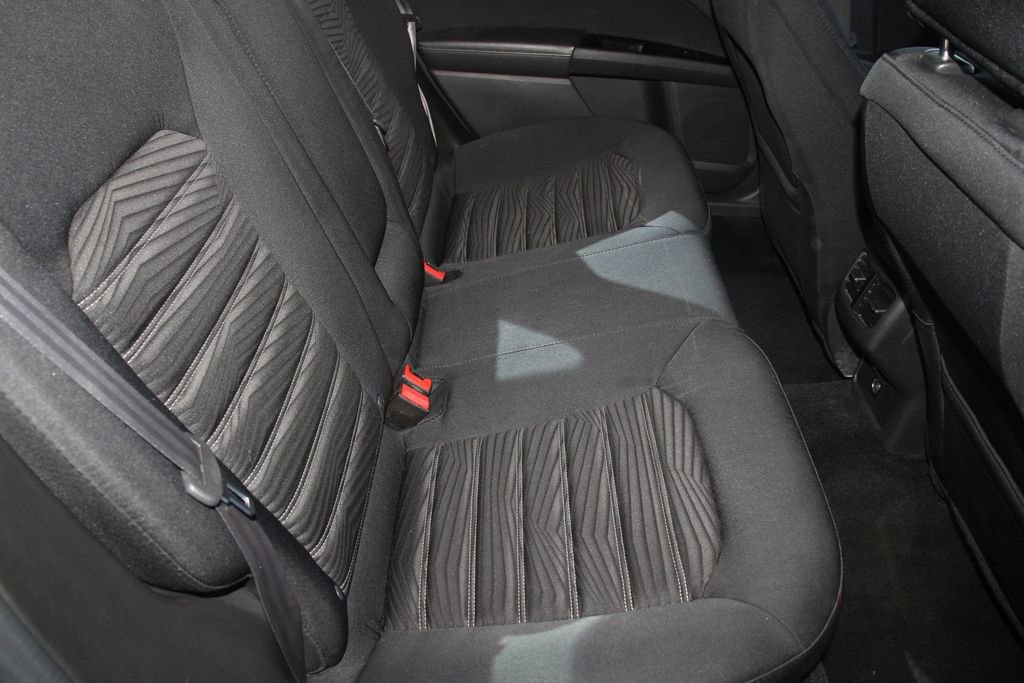 Used 2016 Ford Fusion SE image 24