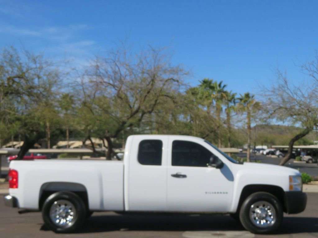 Used 2013 Chevrolet Silverado 1500 W/T image 3