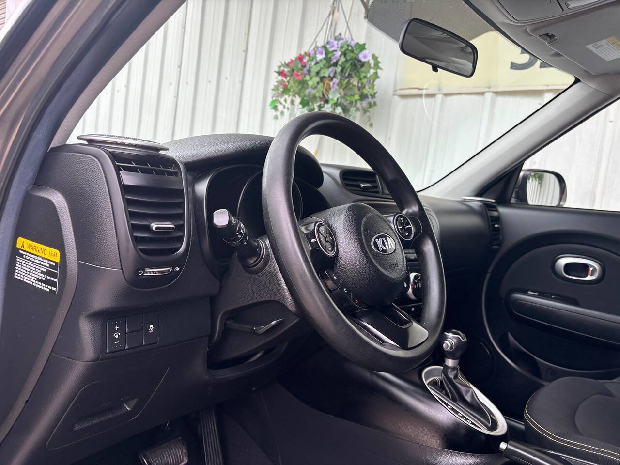 Used 2016 Kia Soul + image 9