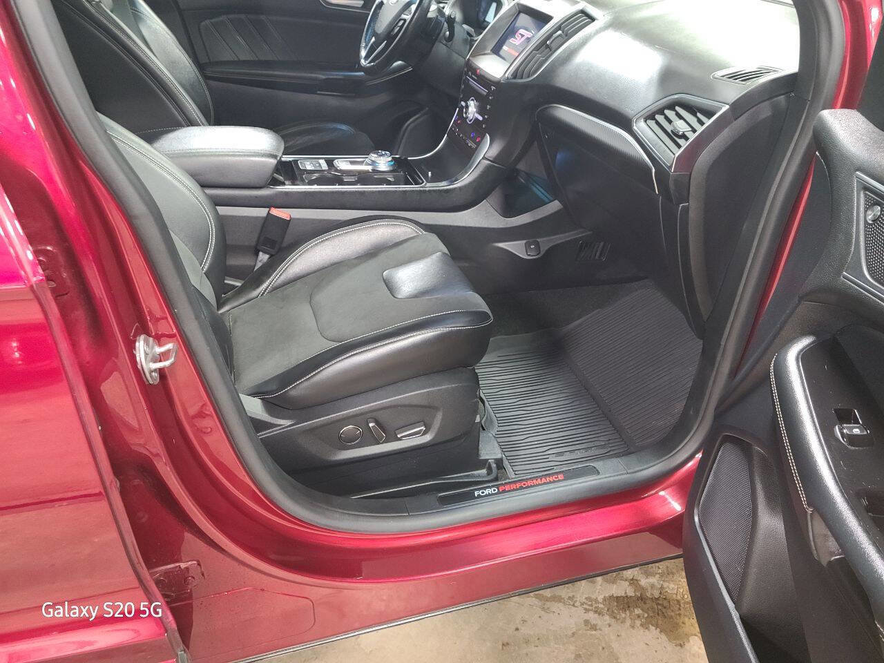 Used 2019 Ford Edge ST w/ Equipment Group 401A image 18