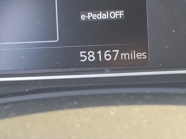 Used 2020 Nissan Leaf SV w/ SV Technology Package FWD image 18