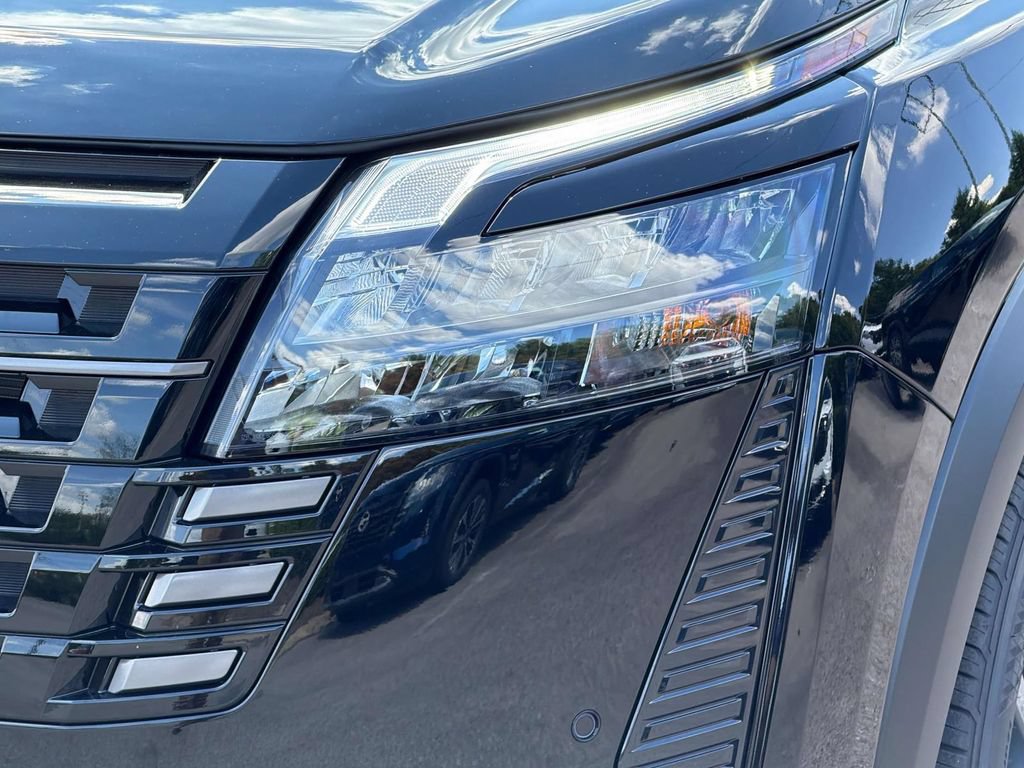 New 2026 Nissan Pathfinder SV w/ Lighting Package FWD image 9