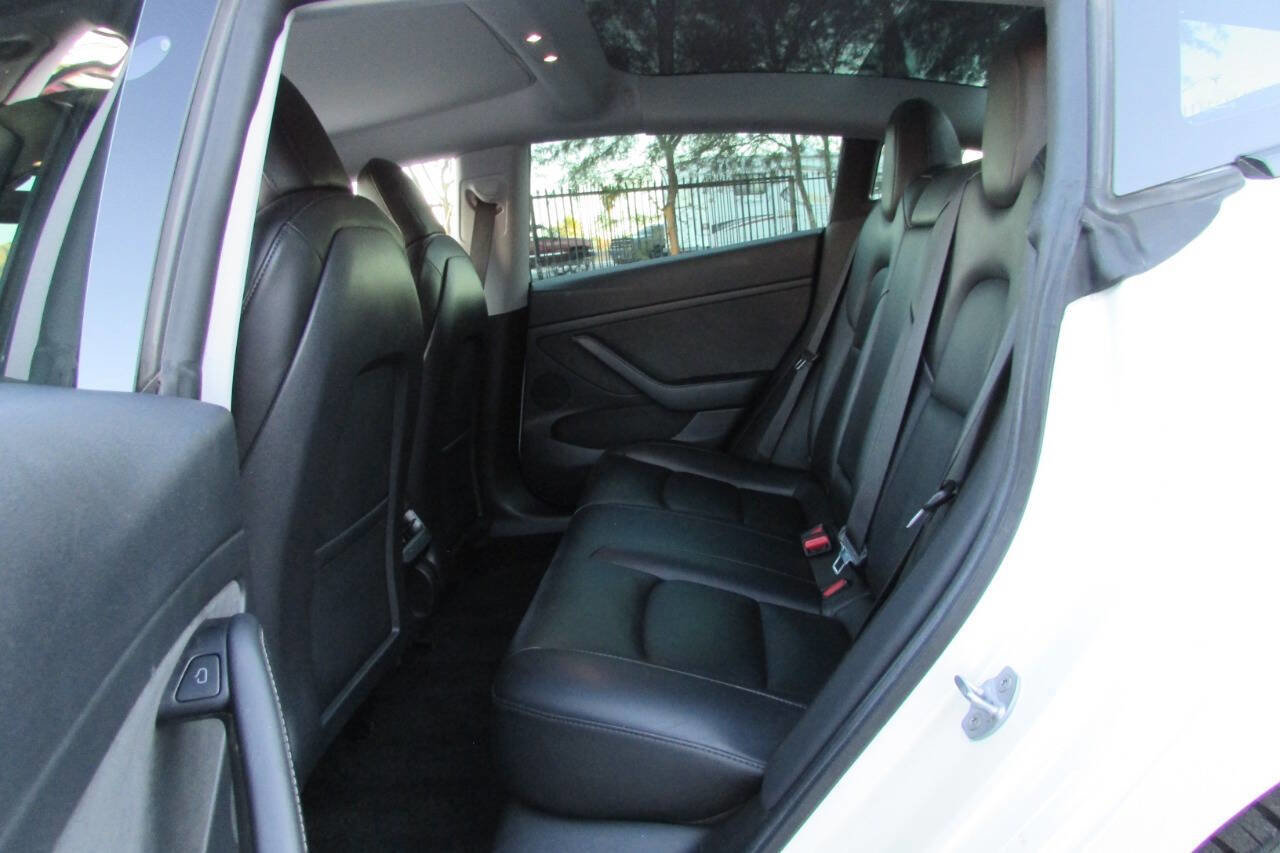 Used 2021 Tesla Model 3 Standard Range Plus image 19