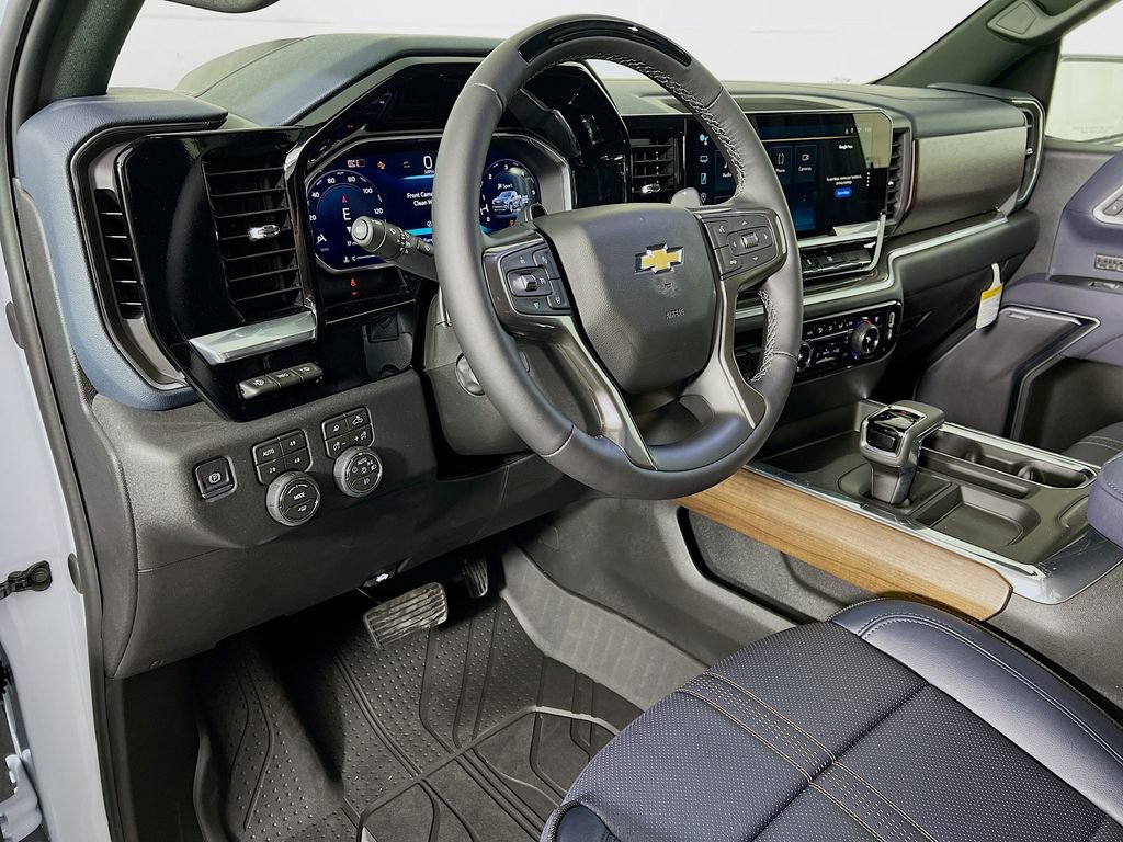 New 2026 Chevrolet Silverado 1500 High Country AWD/4WD image 9