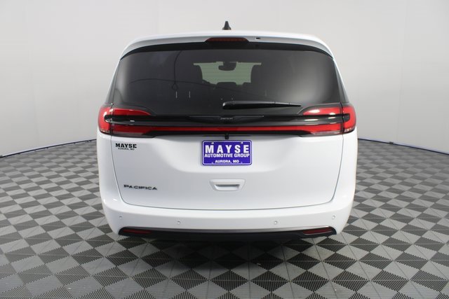 New 2026 Chrysler Pacifica Select image 26