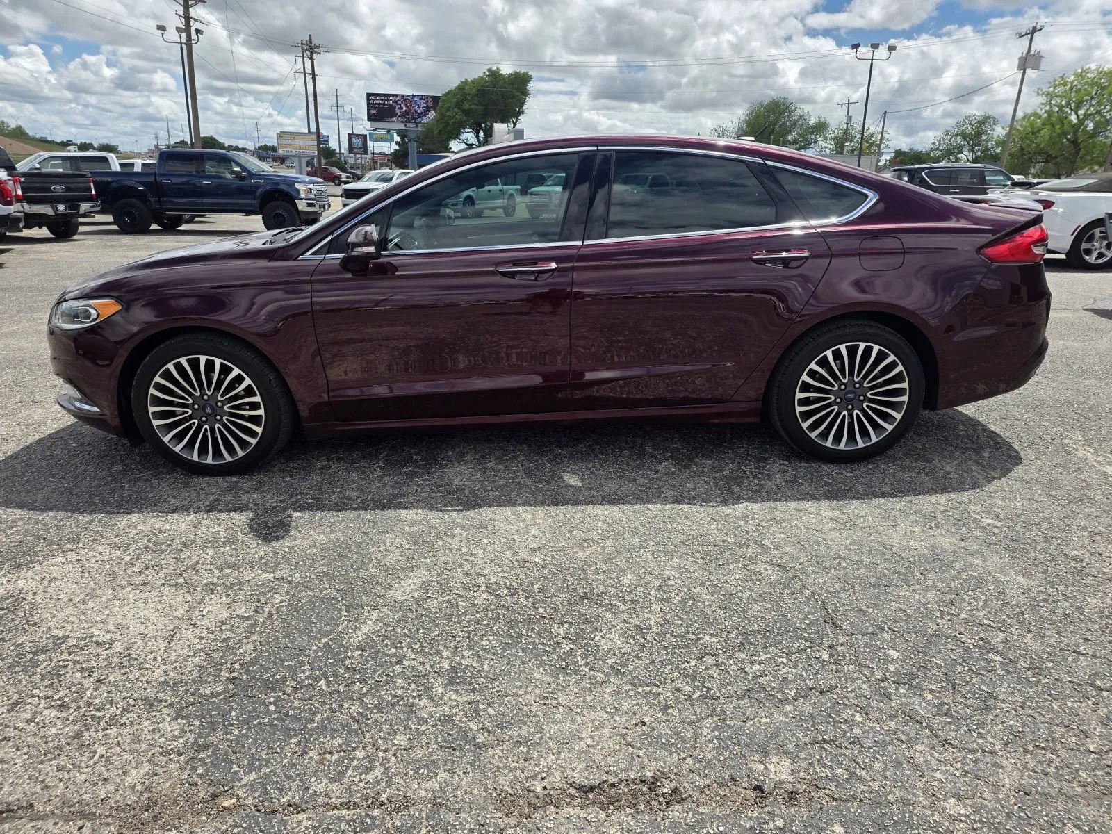 Used 2018 Ford Fusion Titanium FWD image 4
