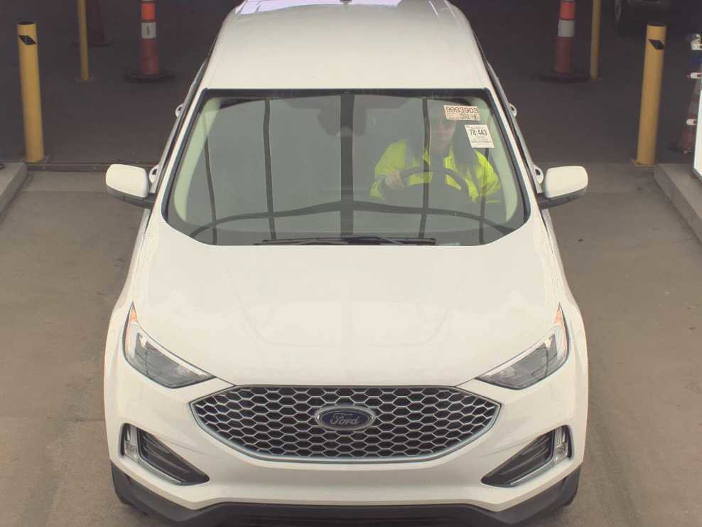 Used 2023 Ford Edge SEL w/ Convenience Package image 2